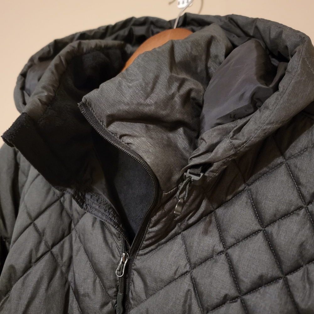 Champion Women's Long Black Puffer Coat XXL - Picture 5 of 8